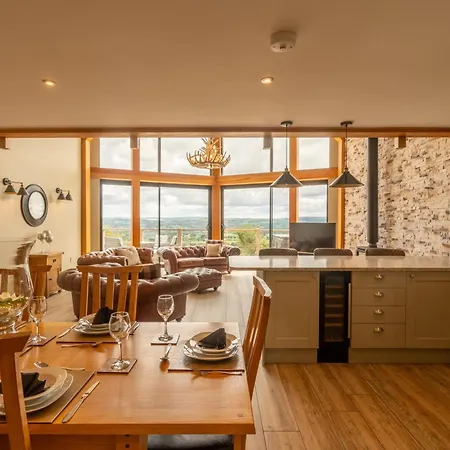 Valley View Luxury Lodges Gamekeepers 4 Bedroomed Preston  Exterior photo