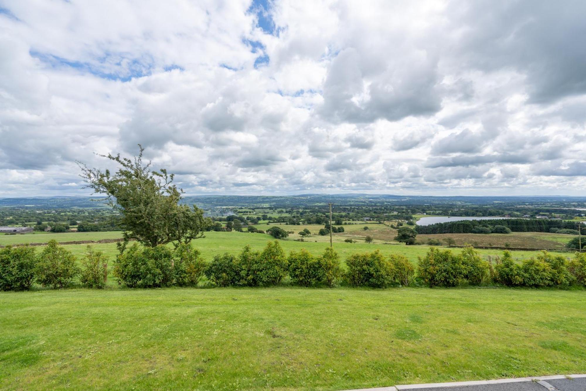 Valley View Luxury Gamekeepers 4 Bedroomed