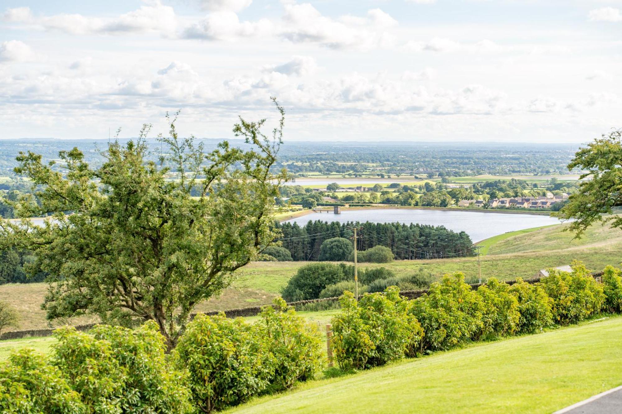 Valley View Luxury Gamekeepers 4 Bedroomed Holiday home *