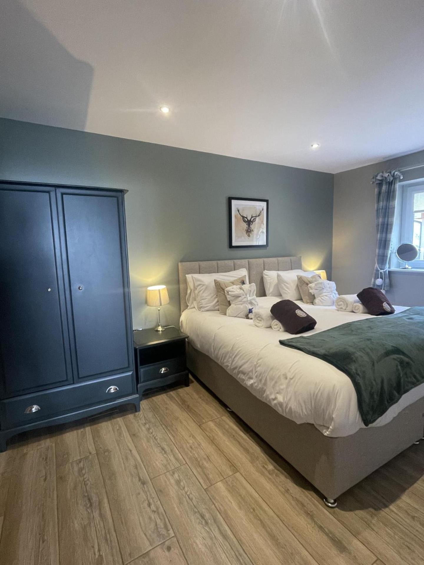 Valley View Luxury Gamekeepers 4 Bedroomed *